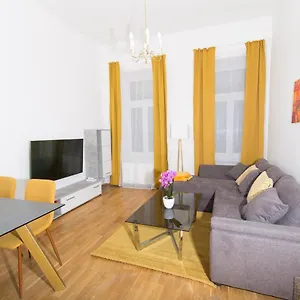 Rosenstein By Family & Apartamento